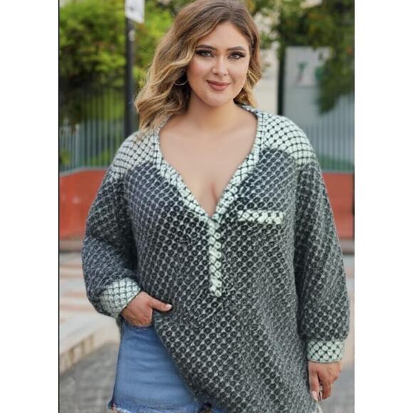 AVENUE Black & White 3/4 Sleeve Collarless Rayon Tunic Top Shirt NWOT Sz 30/32 - Picture 1 of 14